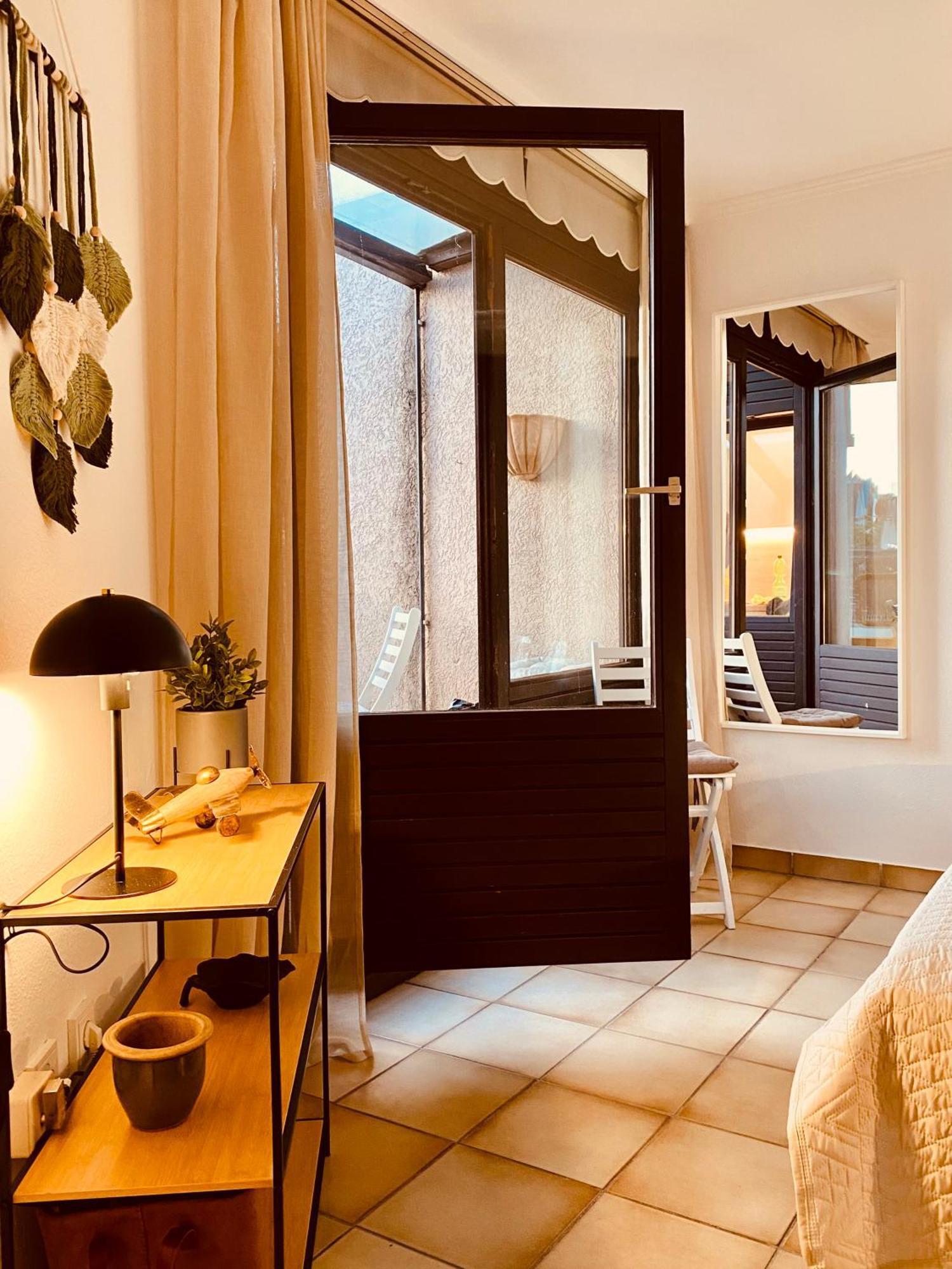Living With Soul - Appartement Ueber Den Daechern Von Wiesbaden Exterior foto